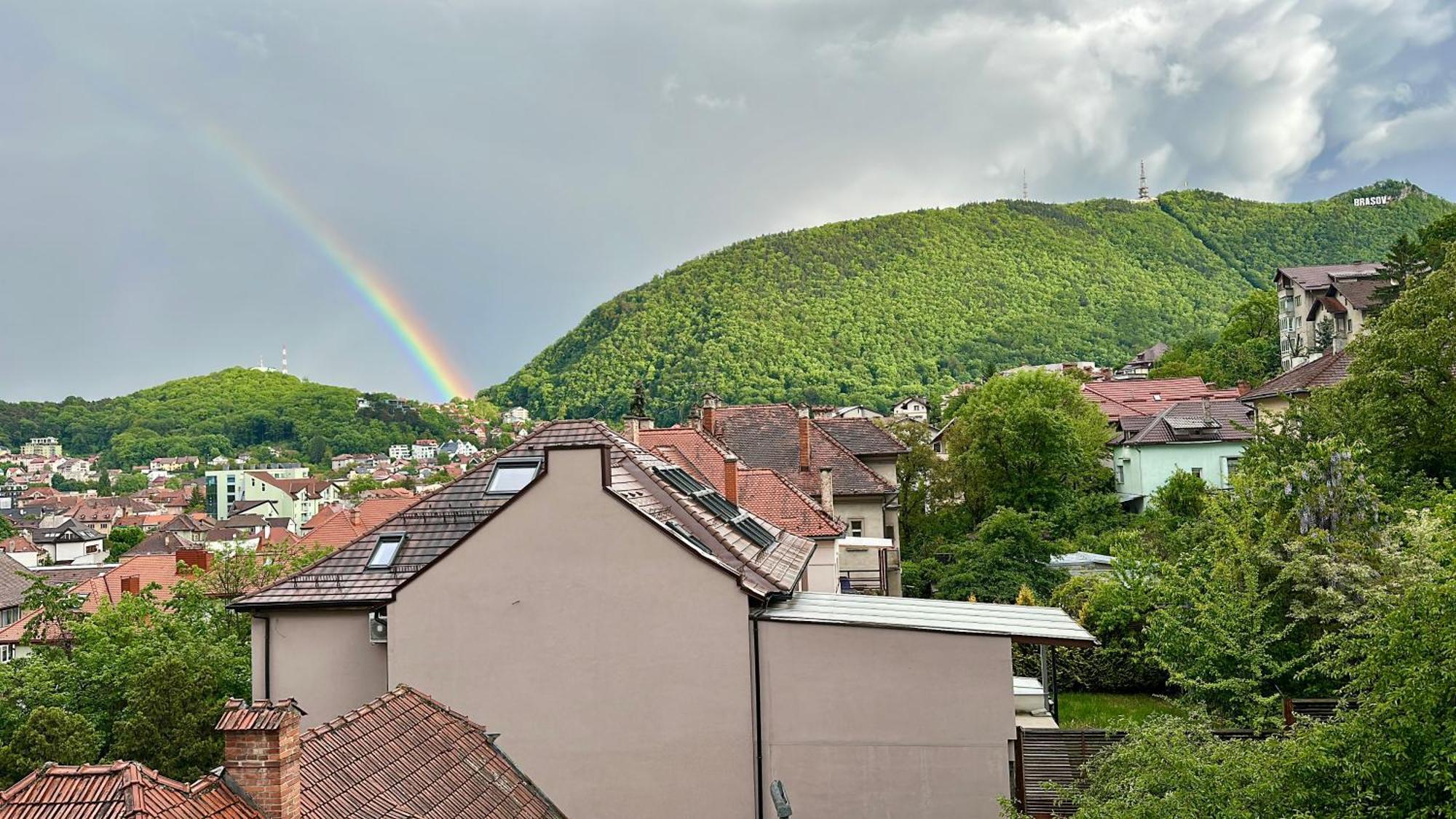 Central Premium Apartment Brasov Exterior photo